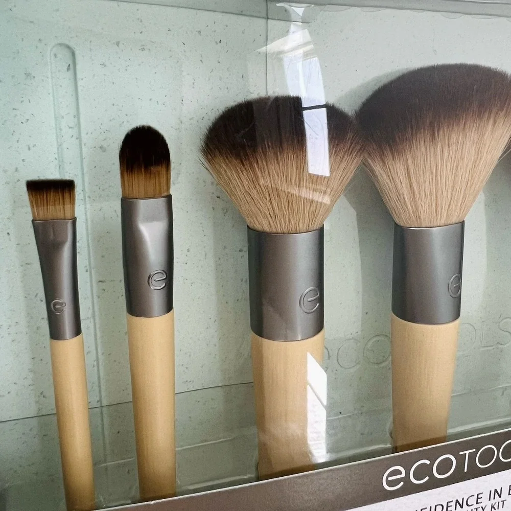 EcoTools Confidence In Bloom Makeup Brushes Kit 9 Pieces Beauty Kit